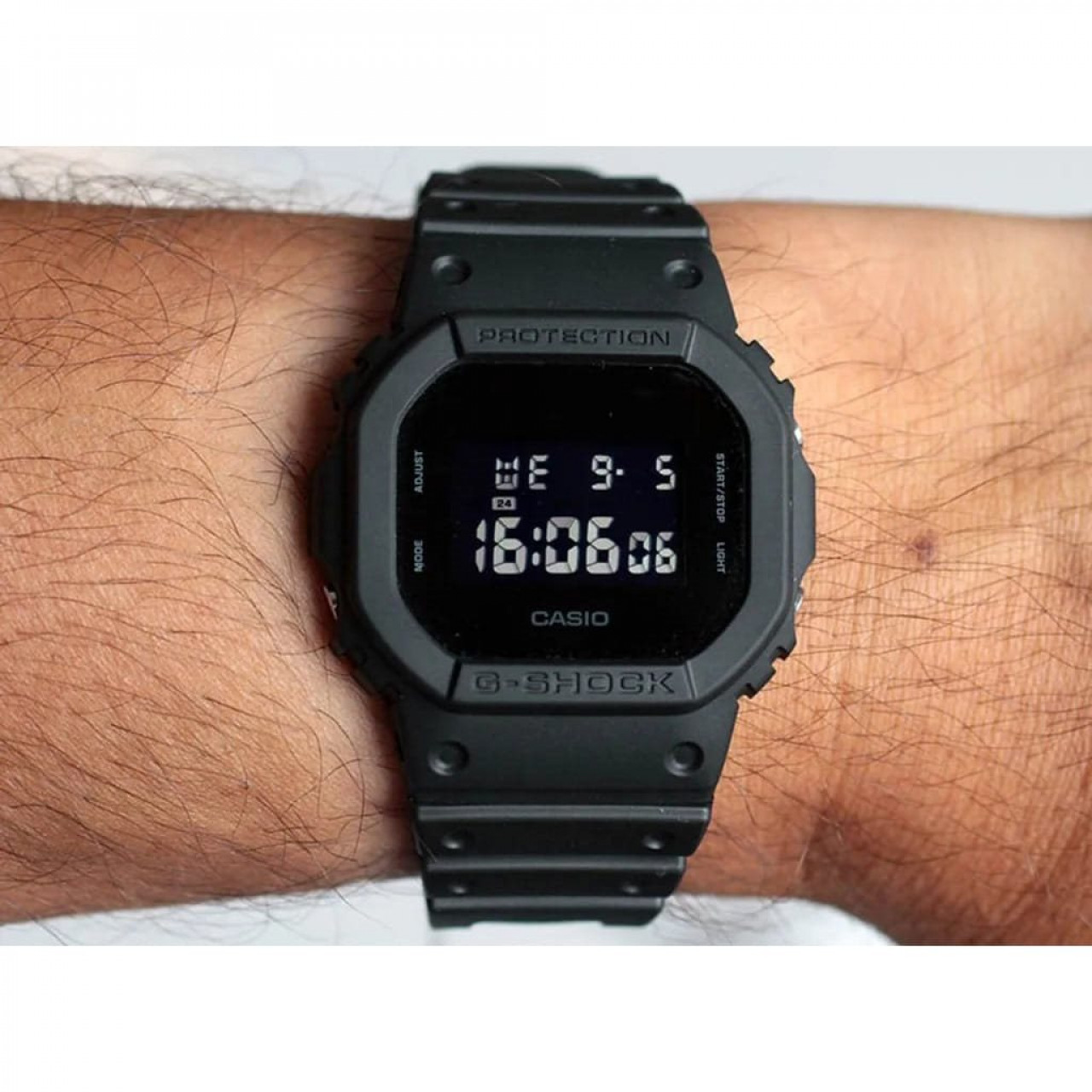 Pánske športové hodinky DW-5600UBB-1 ČIERNE