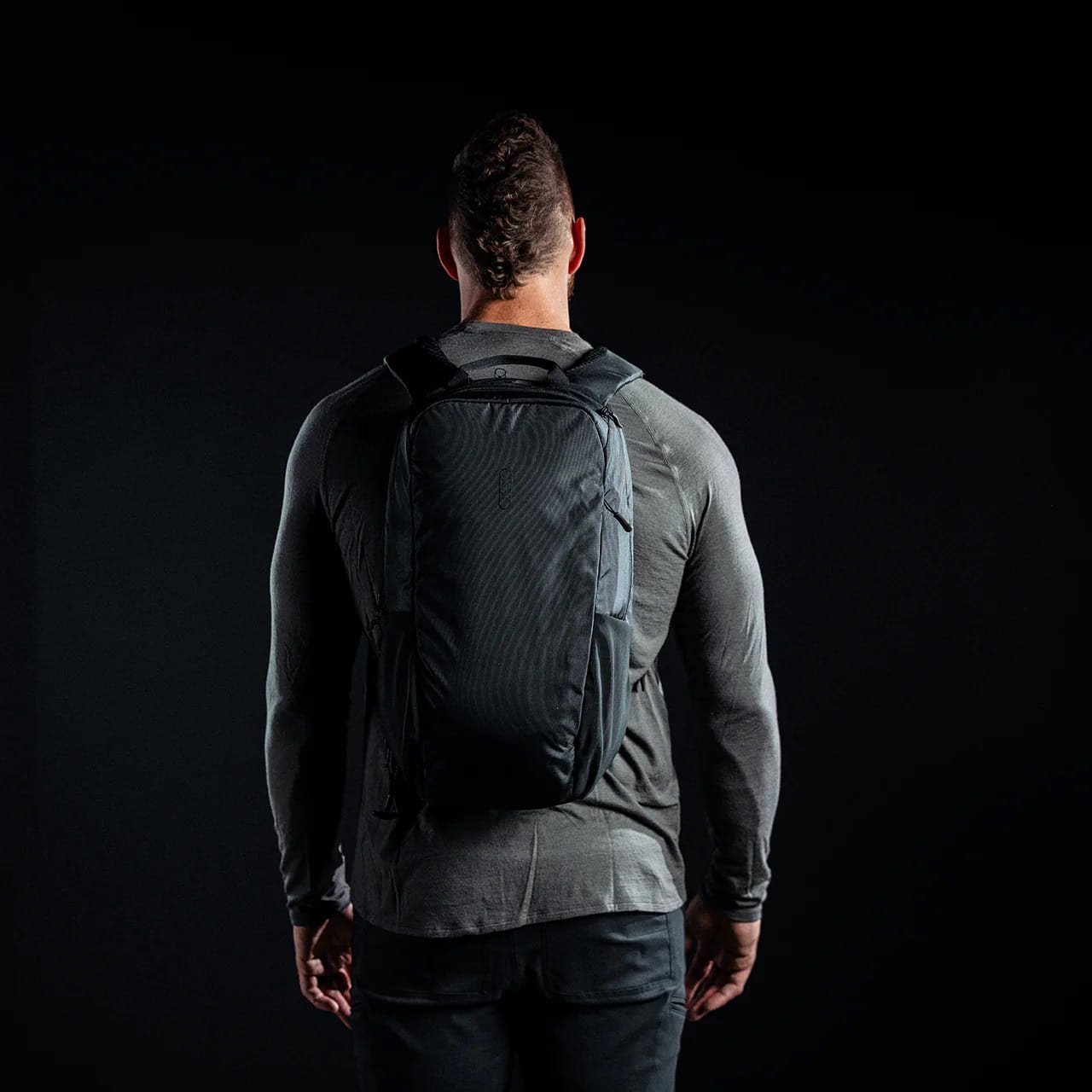 Batoh FADE TRANSPORT 18 L ČIERNY