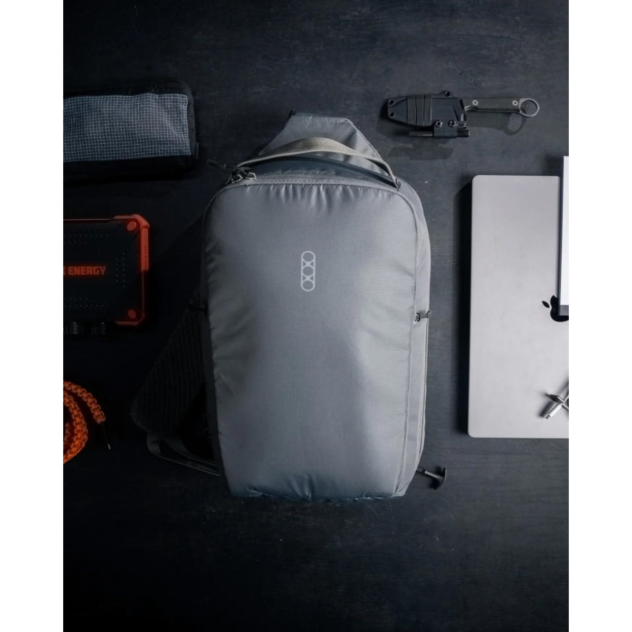 Batoh cez rameno FADE SLING XL ČIERNY