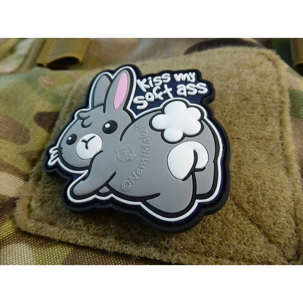 Nášivka KISS MY SOFT ASS plastová veľká velcro