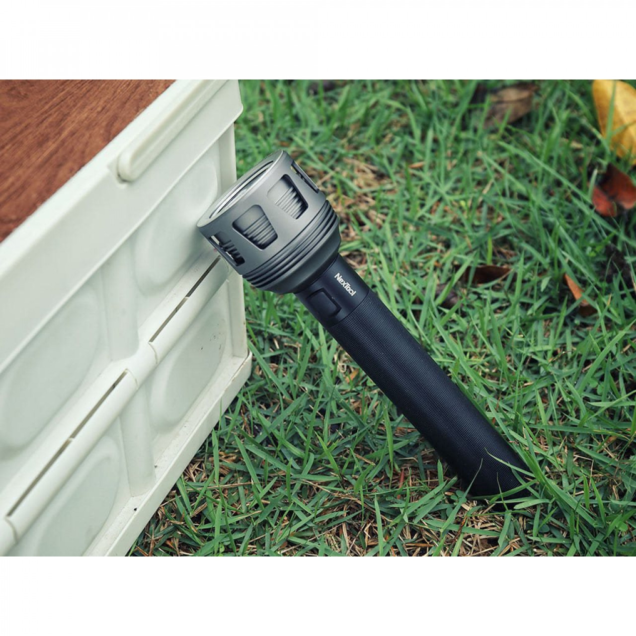 Svietidlo THUNDER SEARCHLIGHT 3600 lúmenov