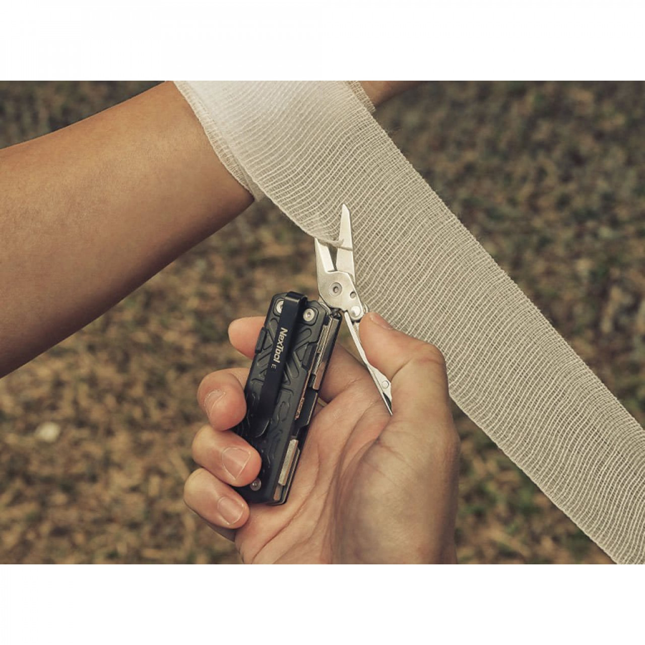Nástroj multifunkčný POCKET TOOL ČIERNÝ