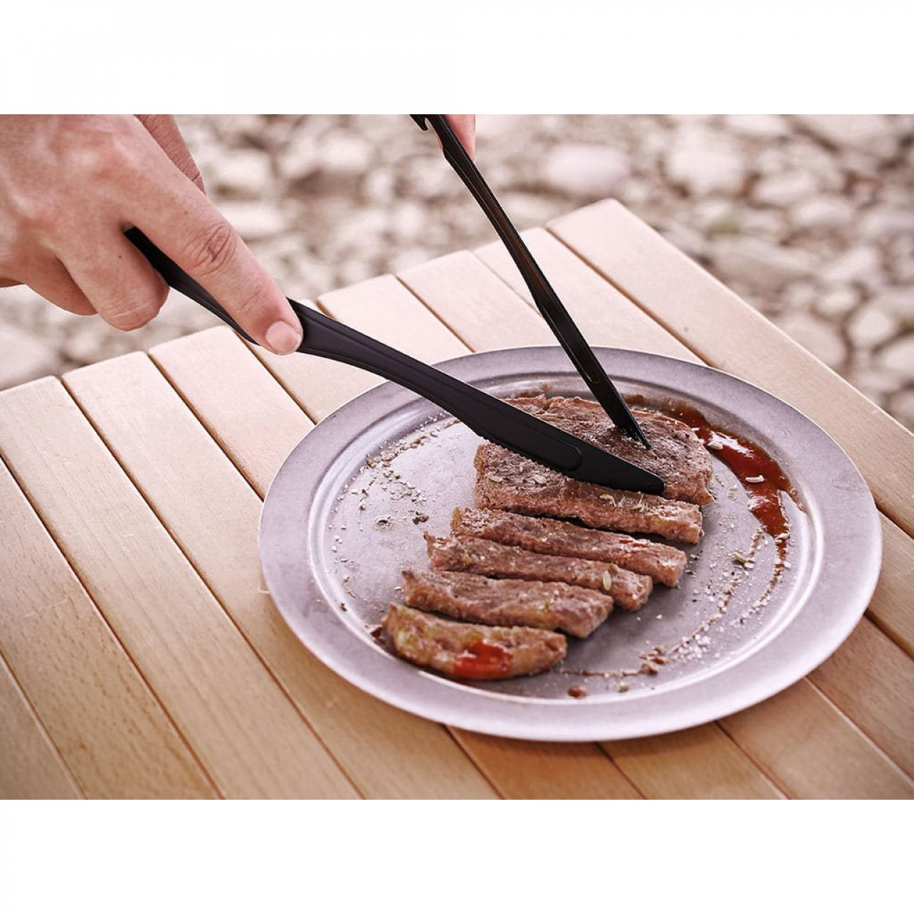 Set nástrojov OUTDOOR na varenie vrátane obalu