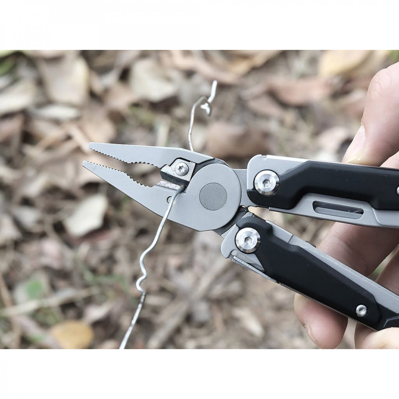 Kliešte multifunkčné Adjustable Wrench W4 s francúzskym kľúčom