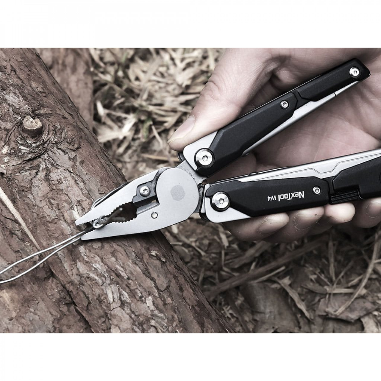 Kliešte multifunkčné Adjustable Wrench W4 s francúzskym kľúčom