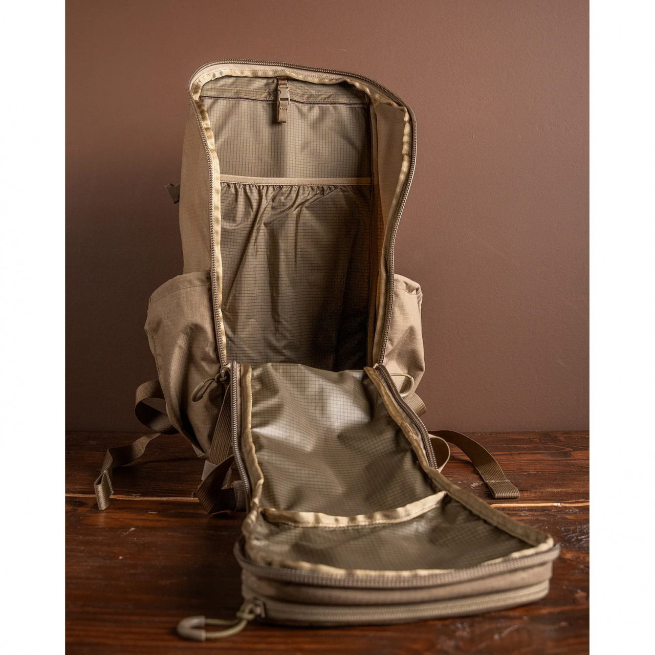 Batoh T7 BRUTE SCOUT DRY EARTH