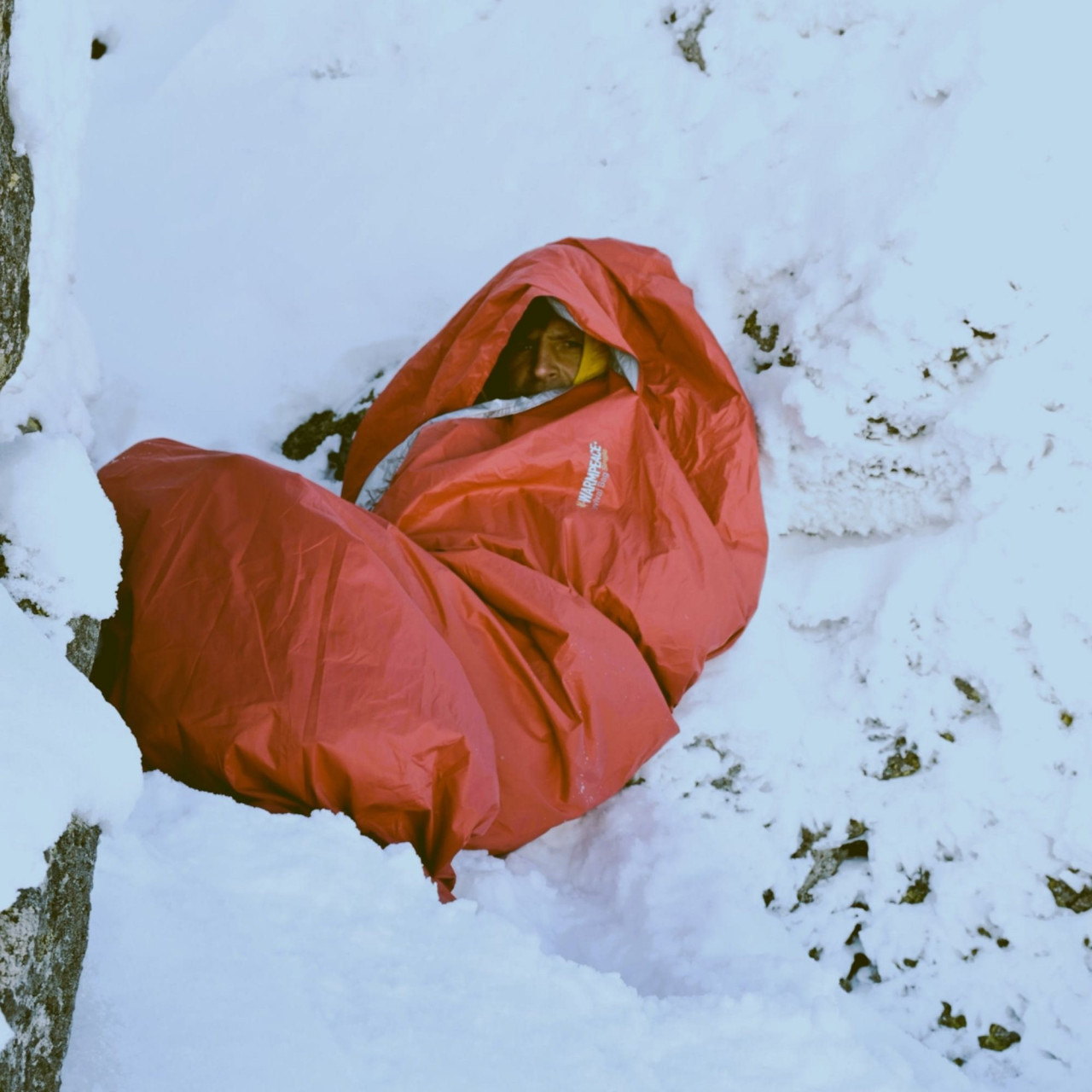 Núdzový vak pre jednu osobu SURVIVAL BAG SINGLE ČERVENÝ